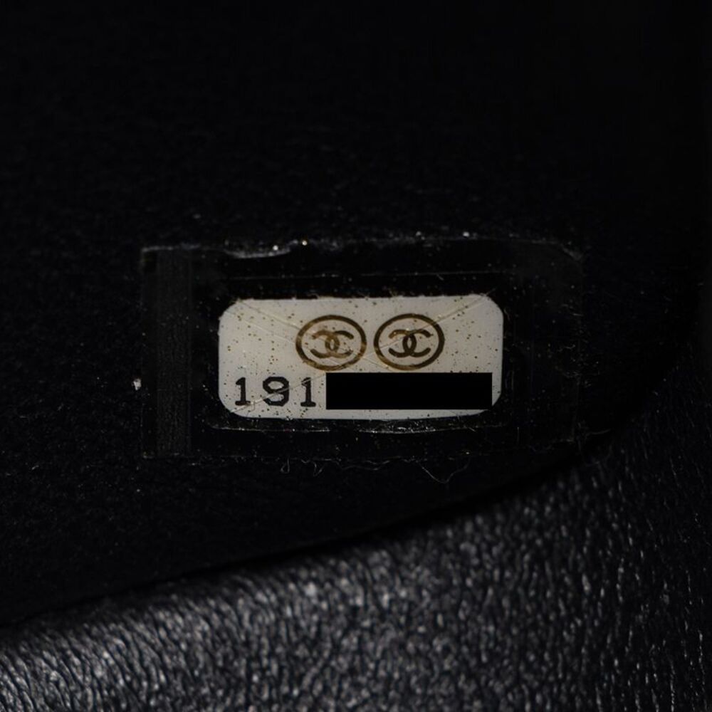 Chanel Patent Leather Classic Jumbo Double Flap Bag - Picture 6 of 10